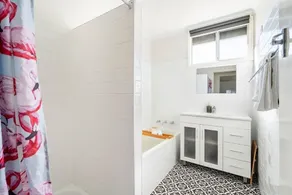 Flamingo House - 7 mins to Pokolbin wineries, dog friendly, fully fenced - Image 2