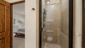 Luxury Ski-In/Ski-Out 4 bedroom Townhome with Private Hot Tub & Heated Garage! - Image 5