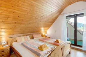 Apartment 'Ferienwohnung Susi' with Mountain View, Balcony and Wi-Fi - Image 5