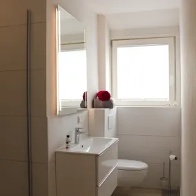 Stylishly renovated accommodation in the 'Villa Siemon' just 2 minutes from the Weser cycle path - Image 2