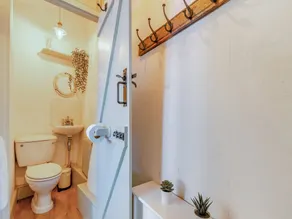 2 bedroom accommodation in Shaldon - Image 3
