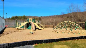 NEW!! 5 Star Gated Community. Wifi, Games, Fire Pit, 5 Smart TVs, Towels/Linens! - Image 5