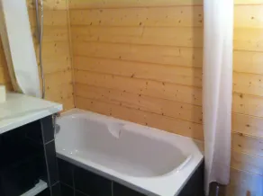 Bourg Saint Maurice: Nice residential flat, 47 m2, facing directly south. - Image 2