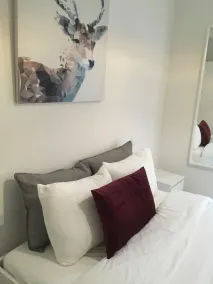 Modern 3 Beds In Convenient Location - Parking - Image 5