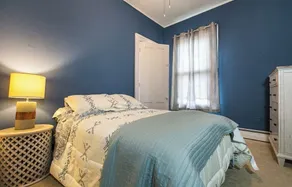 Federalist style home close to down town minutes from the Field of Dreams! - Image 4