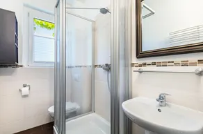 Appartamento 'Ferienwohnung Am Straussee' con terrazza privata e Wi-Fi - Image 3