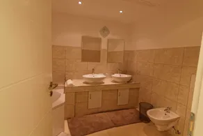 Ground floor apartment HIGHSPEED W-LAN, 5 persons, terrace/garden for single use - Image 2