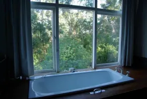 'Nullaki Dreaming' - Eco Forest Retreat with Panoramic Ocean and Inlet Views - Image 2