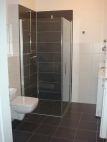2 balconies directly by the sea, living room, fireplace, 1 bedroom, kitchen, modern bathroom with shower/WC, washing machine. - Image 2
