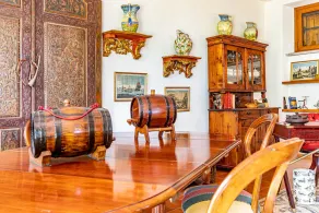 A 250-square-meter country house. View of the sea and vineyards - Image 5
