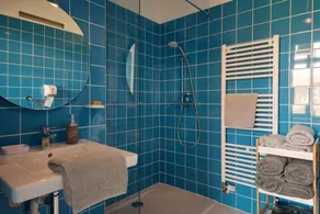 Chez Marie-Jeanne, City of Electricians - Image 3