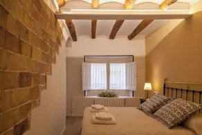 Farmhouse in a nice wine region 40 mins to Barcelona and 25 to Sitges beaches. - Image 5