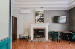 Red House - Image 4