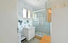 Bonita casa de 3 dormitorios en Mazan - Image 3