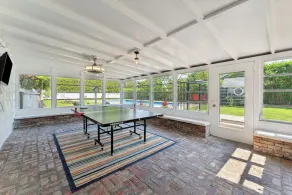 Spacious Home, Sunny Pool, Fantastic Yard - Minutes Walk to Beach! - Image 2