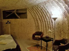 Undergound Gem - Apartment, unique experience, spacious, pet friendly - Image 2
