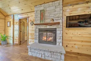 Log Cabin with Million Dollar View! “The Time Out” Secluded property - Image 2