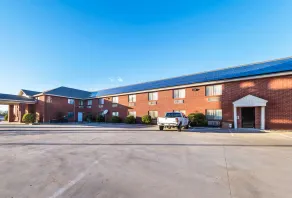 Travelodge by Wyndham Decatur TX - Image 4