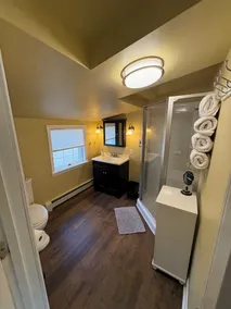 Tri Cove Cottage with Dock - Image 3