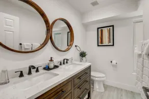 POOL HOUSE, CLOSE TO THE BEACH & DOWN TOWN NAPLES! *** WITH GAME ROOM*** - Image 5