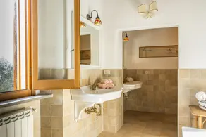 Vacker villa med pool och stor trädgård i Sabina nära Rom - Image 3