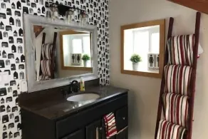 Hidden Gem! Swiss Cottage Ski Chalet - Image 4