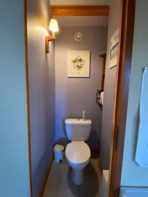 House for 2 to 12 people, residential area - Image 5