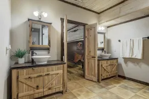 The Log Palace Private Guest Suite 2 Bedroom Cabin by RedAwning - Image 3