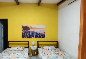 WHOLE HOUSE RENTAL for groups of 4-8 people, less than1 minute walk to the beach - Image 3