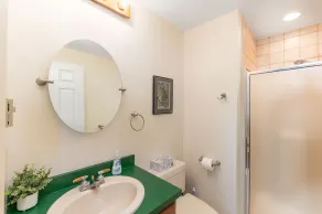 Condo close to cross-country trails, golf, town amenities, ski resorts - Image 2