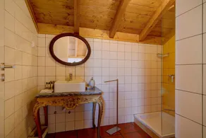 Casa vacanze 'Villa Oliva AL - T4' con vista montagne, piscina, terrazza e A/C - Image 4