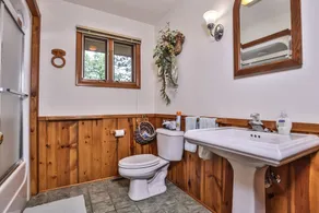 Stepaway Vacation Rentals- Schneider Cabin - Image 3