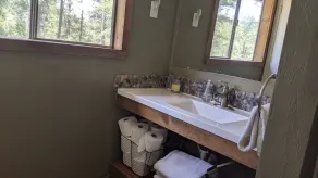 Family Friendly Cabin Near Lynx Lake - Image 5