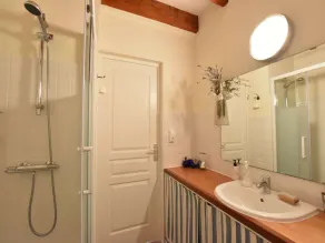 Modern holiday home with private pool - Image 3