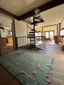 Winterfell: Ski Chalet Retreat, 2 Min Walk to Slopes, Hot Tub/Sauna, Sleeps 18! - Image 2