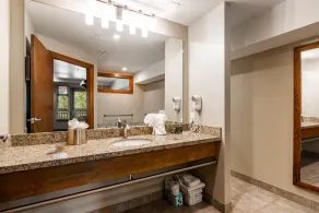 Sundial B202 | Ski-in/Ski-out | Fireplace | Jetted Tub | Mountain Views | Pool & Hot Tubs - Image 3