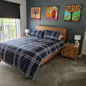 4 bedrooms, large deck, park views - Image 2
