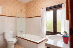 Rural retreat in the heart of nature: enjoy tranquility and privacy - Image 3