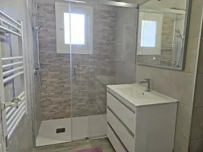 VILLA  CELINE - MAISON MEDITERRANNÉNNE AVEC PISCINE PRIVÉE ET JARDIN CLOS - Image 2