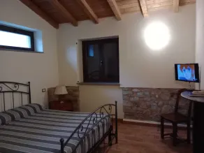 CA GIACOMO, midt i Lunigiana-skoven .. slap af ... og unikke atmosfærer - Image 4