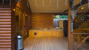 Brook Barn with Sauna & Hot Tub - Image 5