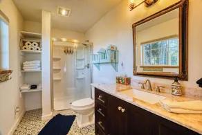 Large beach home, fantastic views of the Oregon Coast, detached, quaint cabin. - Image 4