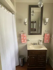 West Harwich- Cozy Cape House walking distance to Dennis Port & Bell's Neck path - Image 3