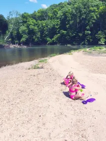 Nytt lyxhus i skogen med privat tillgång till Meramec River och Gravel Bar - Image 5