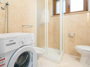 Comfortable two bedroom apartment in a top location in Porec near the beach with a private terrace in the garden - Image 5