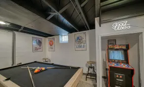 Hot tub + Luxury cozy home + Fire pit + Game Room + Pool Table - Image 2