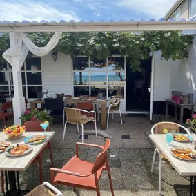 Suite espaçosa no rés-do-chão em Zoutelande, ideal para casais ou pequenas famílias. Com ar condicionado, banheiro privado, comodidades para bebês e perto de terraços à beira-mar e da costa. - Image 4
