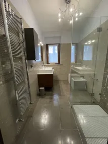 Luxury Apartment, strategic location, about 5 minutes from the historic center. - Image 4