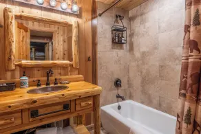 Chalet 11 by Mammoth Mountain Chalets - Image 2