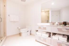 Modern and cozy condo w/ amazing ocean views. WIFI + Nespresso - Image 4